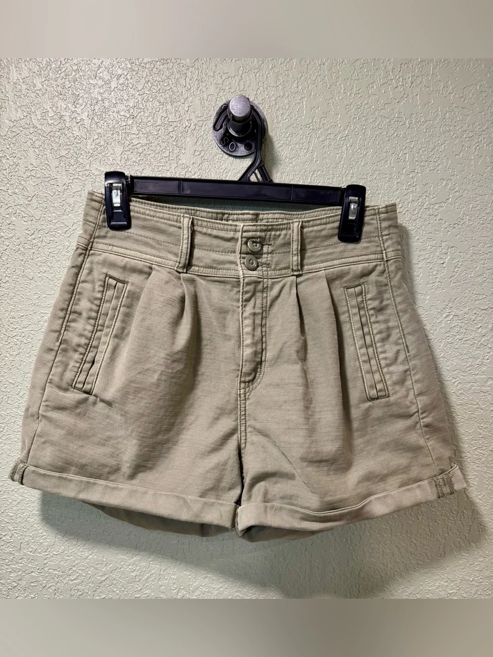 American Eagle Outfitters High-Waist Baggy Mom Shorts Green size 4